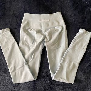 Alphalete amplify leggings in arctic blue in small size